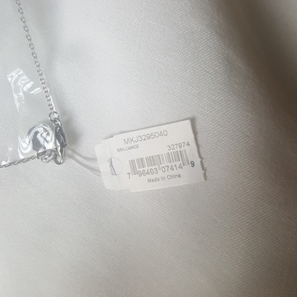 Michael kors necklace - Picture 4 of 4